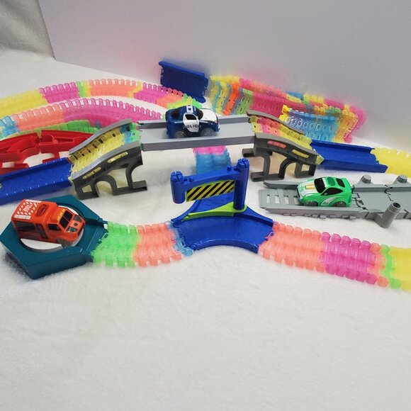 Twister Tracks Neon Glow-In-The-Dark Track 3 Vehicles Fire Truck Police Car - Picture 3 of 11